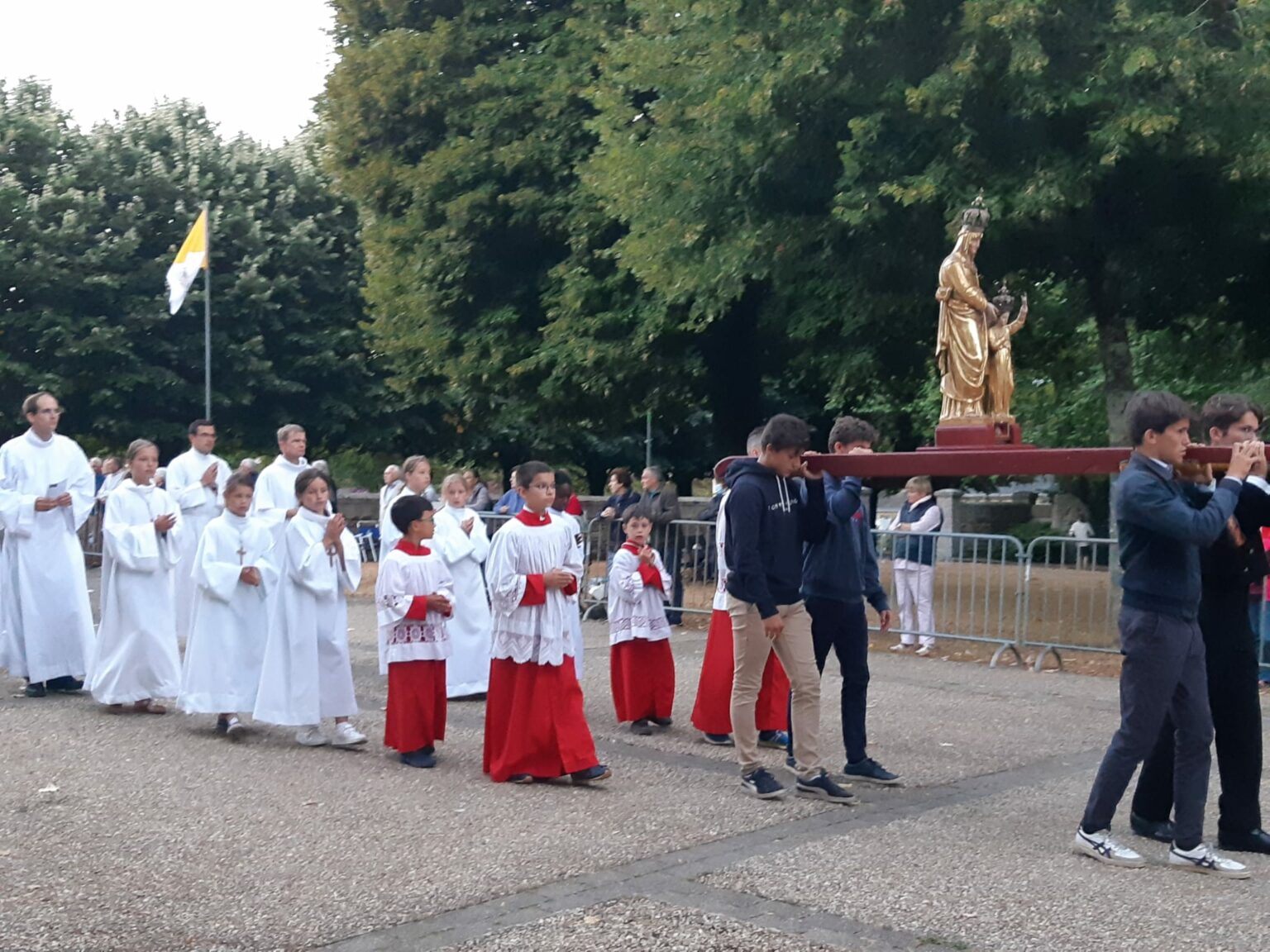 F Tes Et Pardons Paroisse De Sainte Anne D Auray